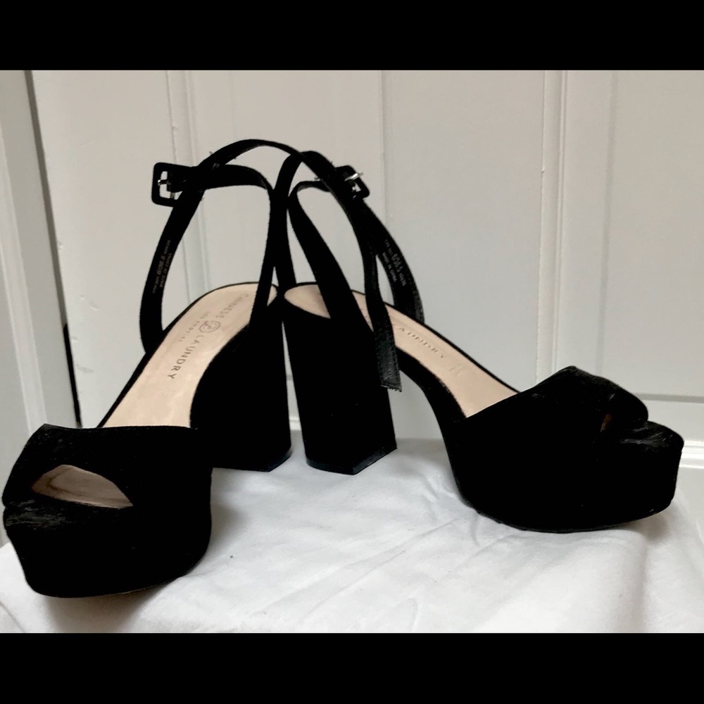 Chinese Laundry platform sandals size 6/EU 6.5